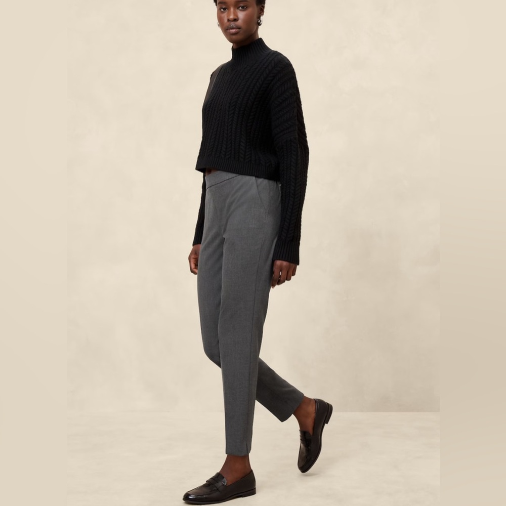 Banana Republic HAYDEN TAPERED PANT
Dark Charcoal Heather Gray PETITE 6 6P
NWOT